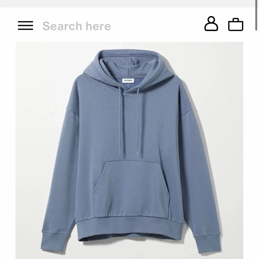 Säljer min blåa weekday hoodie. Nypris 350, storlek M. Säljer för 150 + frakt. Fraktar spårbart (66kr)🤍. Hoodies.