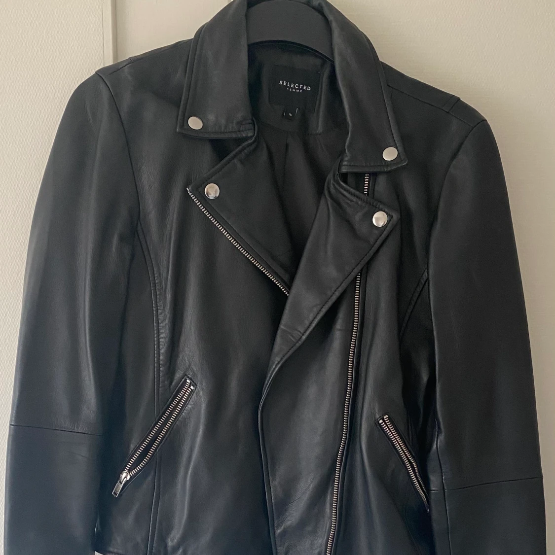 Svart skinnjacka  - 90