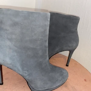 Klackskor  - Jättefina klackskor från Zara! Använda ett fåtal gånger❤️ storlek 39 💓