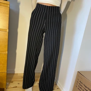 Byxor - Byxor från Gina tricot, knappt använda, storlek XS