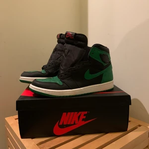 Jordan 1 High Pine Green  - 8/10 cond, box och og laces finns 