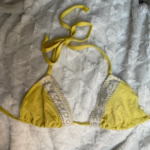 Bikiniöverdel - Så snygg när man e bruuun