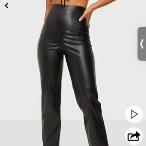 PU Pants  - Skitsnygga PU pants från Nelly, nypris 399kr säljer då jag aldrig använder dom då det inte riktigt är min stil, använda en gång så i nyskick inprincip💕💕