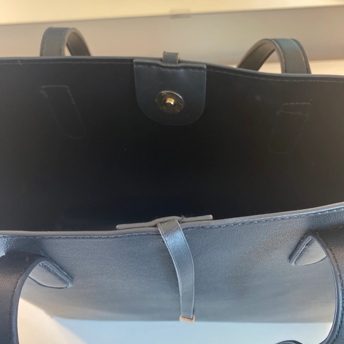 Svart stor väska - 91