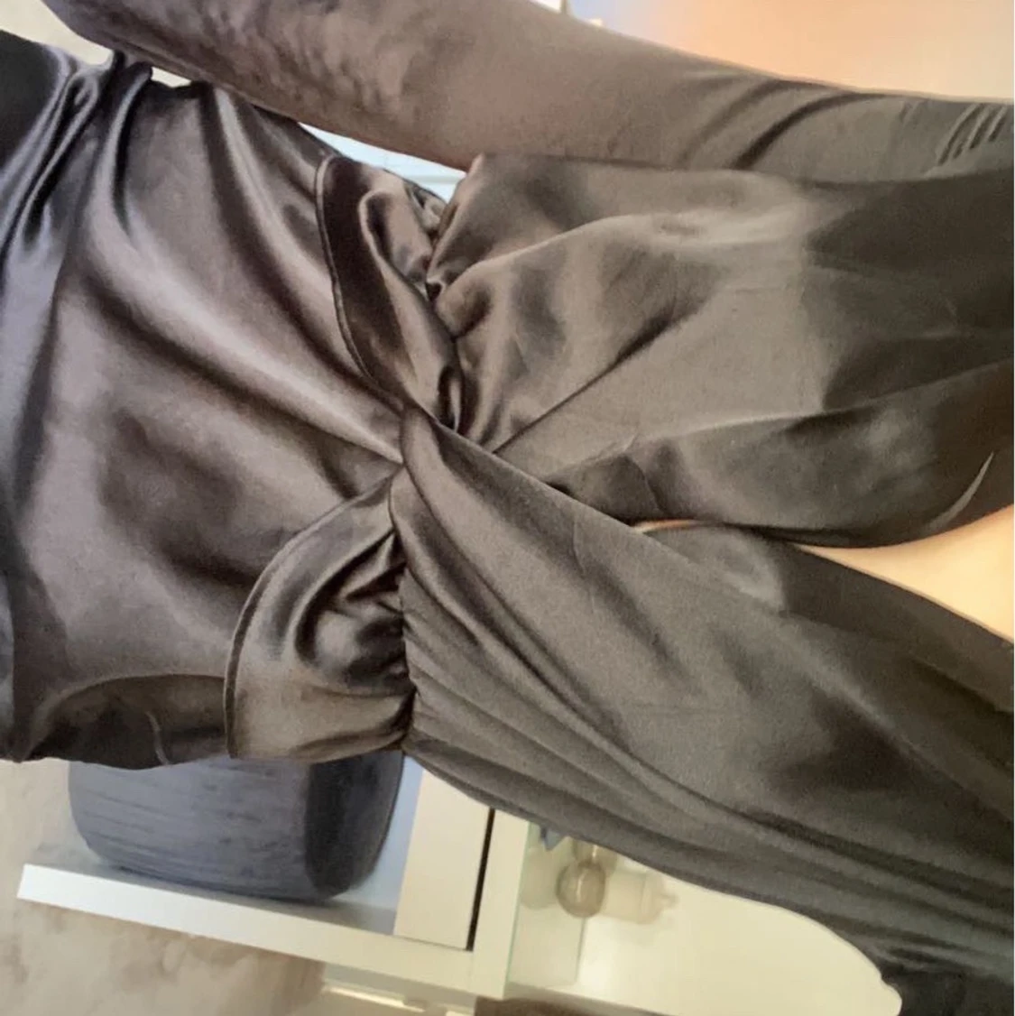 Satin klänning - 90