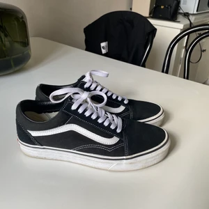 Vans storlek 38 - Knappt använda vans i storlek 38