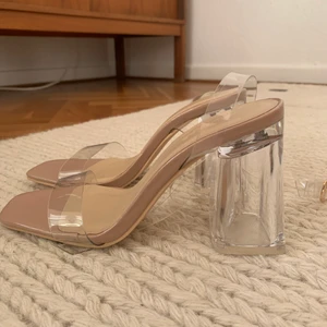 Klackskor  - Klackskor aldrig använda 