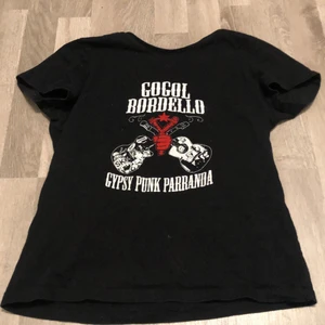 Gypsy Punk Parranda T-shirt - Säljer denna för 50kr + frakt