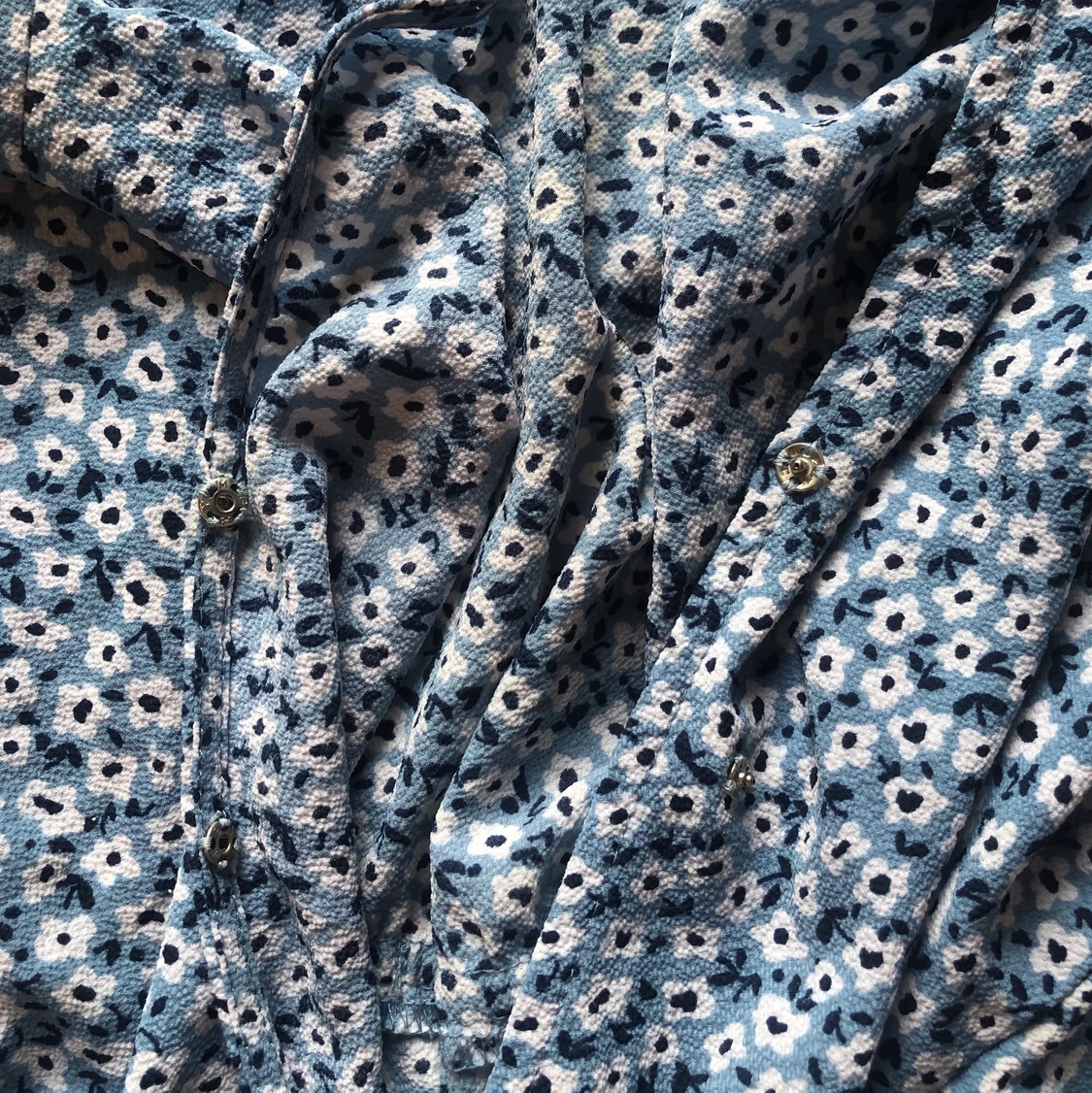 Blåblommig klänning  - 90