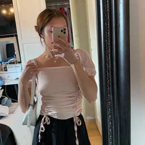 Super söt tröja  - Super söt tröja i ljusrosa färg🌸