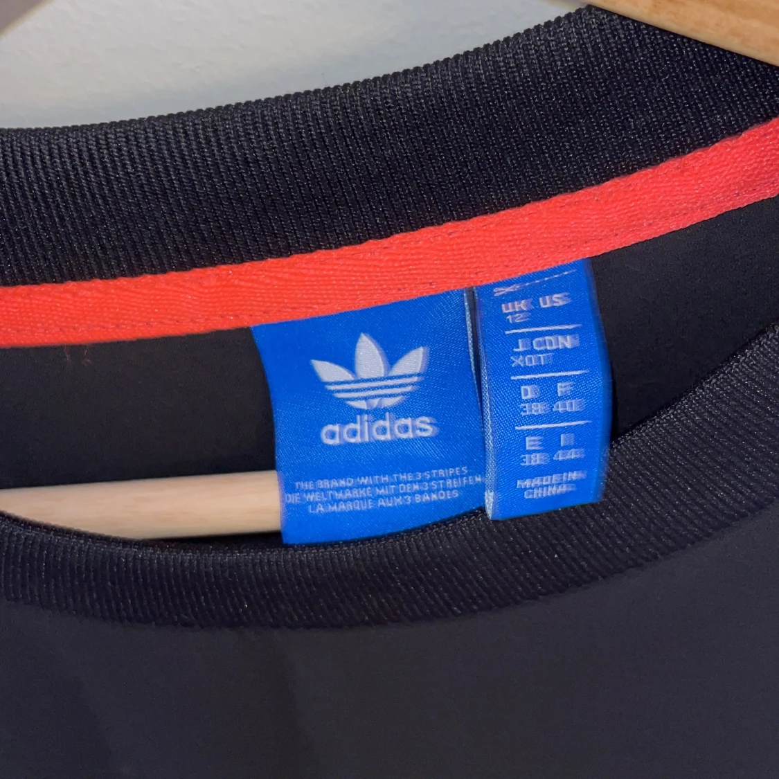 Adidas tröja i stl 38 (blus) - 91