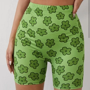 Cykelbyxor - Har dessa cykelbyxor från shein, endast testade. Var för små på mig, storlek Small. Frakt betalas av köparen.