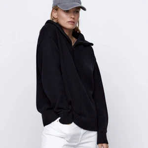 Blå stickad tröja - Säljer min superfina blå stickade tröja!🤎 Den är helt oanvänd och i nyskick!