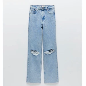 Zara 90s full highwaist jeans - Jättefina byxor, storlek 34. Säljes endast pga för små för mig. Högmidjade