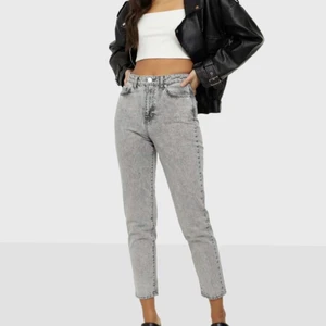 Gina trico - Säljer dessa byxor från Gina trico. De är bara använda 1-2 gånger. 💗