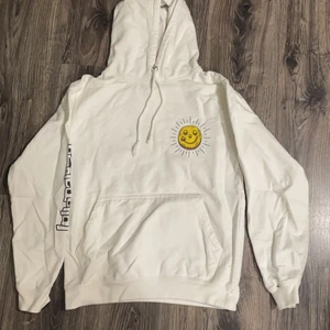 Hoodie - Säljer då den inte kommer till användning.