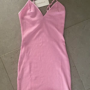 Klänning från Chiquelle - Helt nu oanvänd 