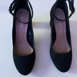 Skor klackskor pumps 36 Zalando  - Klackskor pumps helt oanvända endast testade 