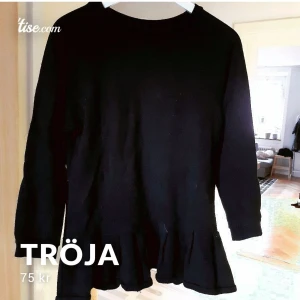 Monki - Se bilder för mer info 😊