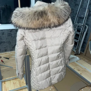 Rock and blue - Säljer en jätte jacka.  Rock and blue. Storlek 36.