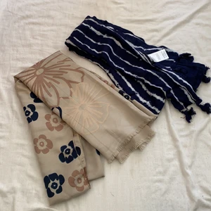 Scarf - Två stycken sjalar, halsdukar ena är ginatricot och andra köpt utomlands, fåtal gånger använda Max 2 gånger var, 25 för båda