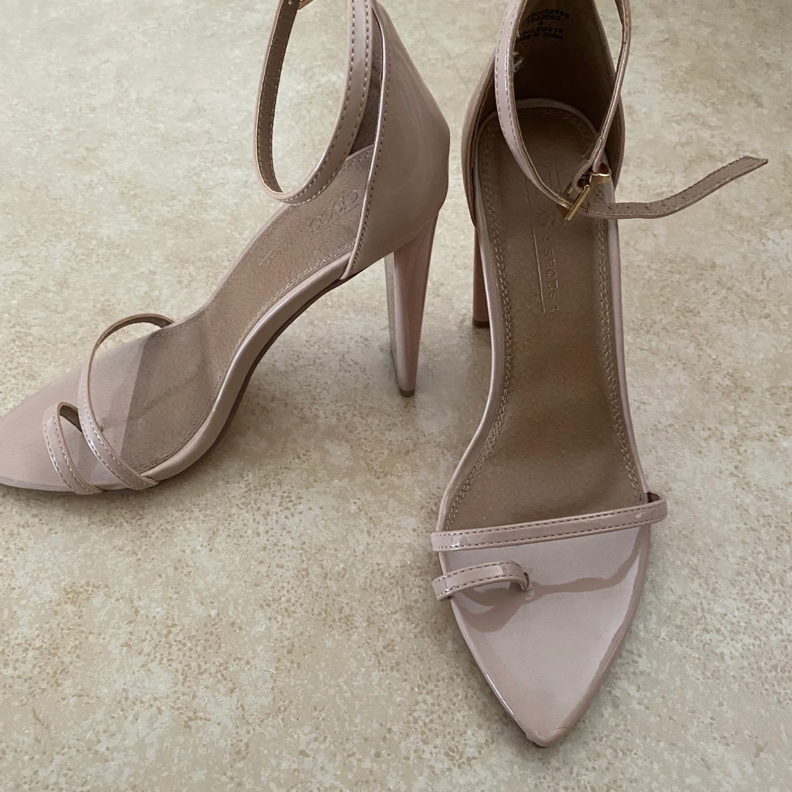 nude klackskor från ASOS strl 37