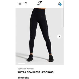 Ultra Seamless Leggings från Gymshark i storlek M. Inköpt för ganska exakt ett år sedan, men är sparsamt använda. . Nypris 600 kr, säljer för 200 kr.