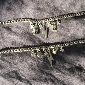 Så fina halsband i rostfritt stål!!! Mer på instagram @s.byelsa