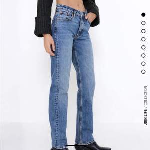 Snygga mid-waist jeans från Zara. HÖGSTA BUD: 380