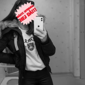 Parajumpers , gobi storlek S - Säljer då min parajumpers modell gobi , användt den en vinter sen inget mer. Super fint skick. Ny pris runt 10 000! Inte mindre än 2500kr säljer ja den för kom med bud 