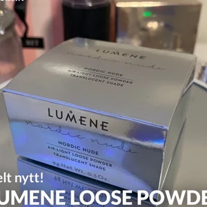 Lumene loose powder - Helt nytt/oöppnat och oanvänt, veganskt, transparent puder från lumene. Kostar 249 i butik.