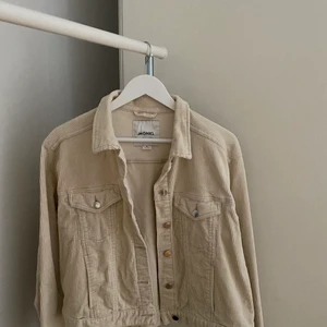 Manchester Jacka! Monki - Jättefin jacka i bra skick! 