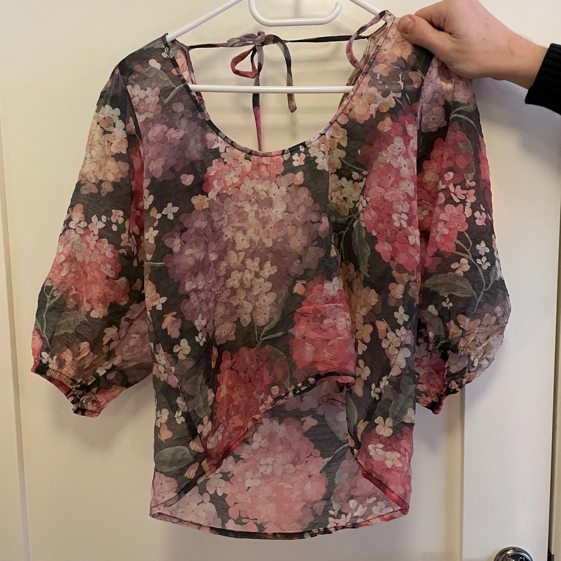 Topp med öppen rygg