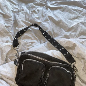 Väska  - Väska från Gina kommer ej t användning 