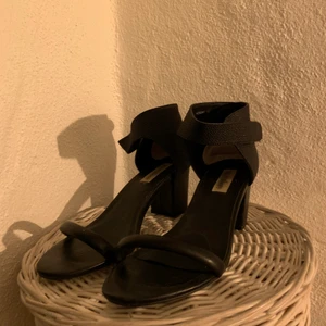 Klackskor - Klackskor ifrån Nly shoes strl 39