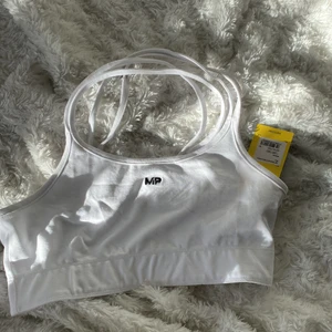 Sportbh  - Skitsnygg sportbh från MyProtein!! Aldrig använd, endast testad. Strl M