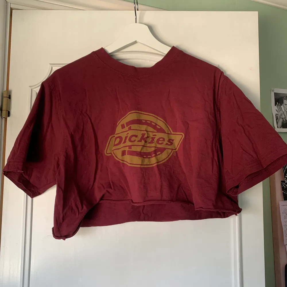 Avklippt dickies tröja!! Använt ytterst fåtal gånger. Storlek S. 💓✨. T-shirts.