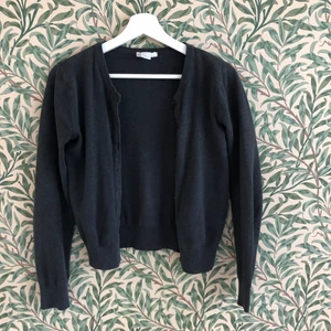 Hm kofta - Mörkgrå kofta från hm, stl xs😇