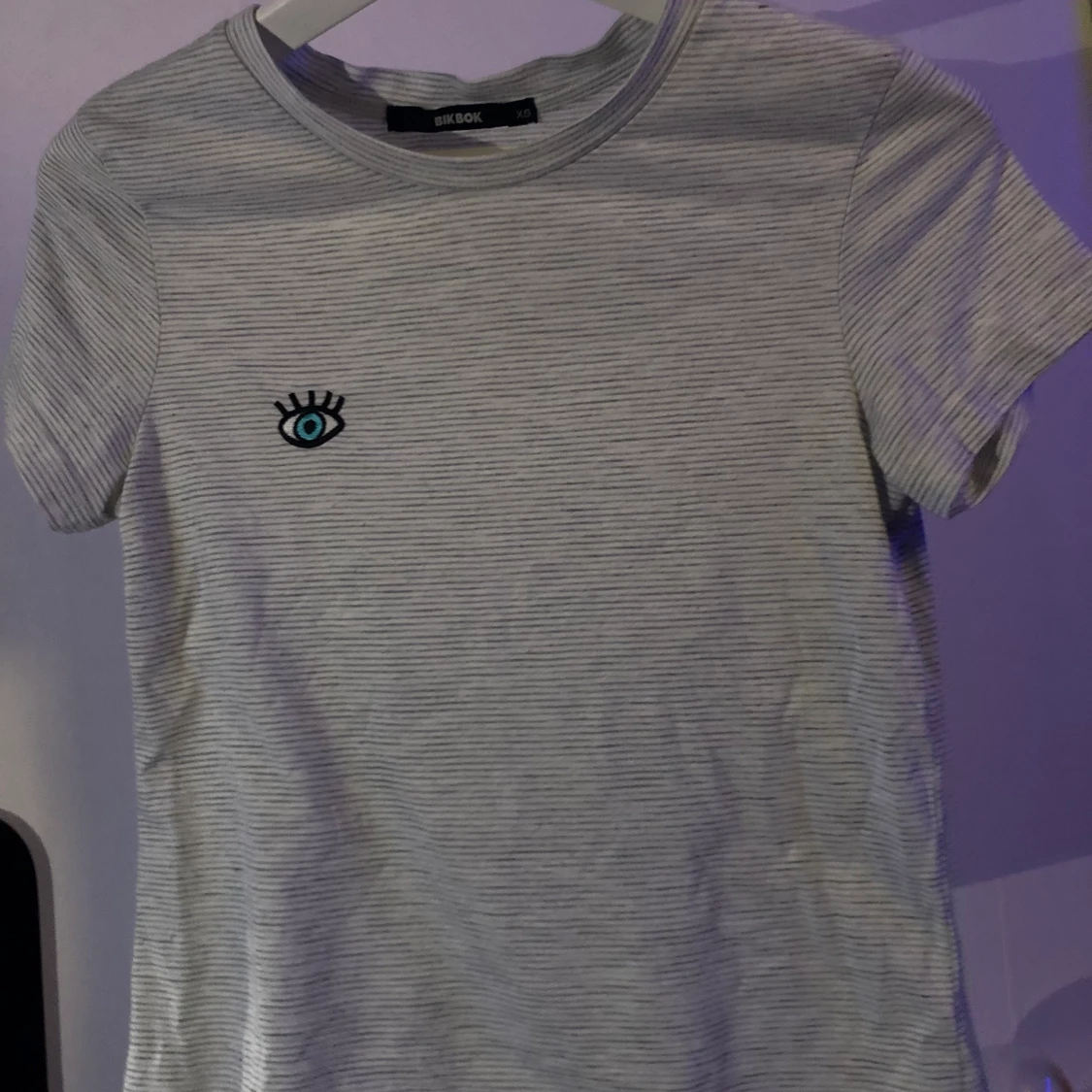 Bikbok t-shirt till salu!