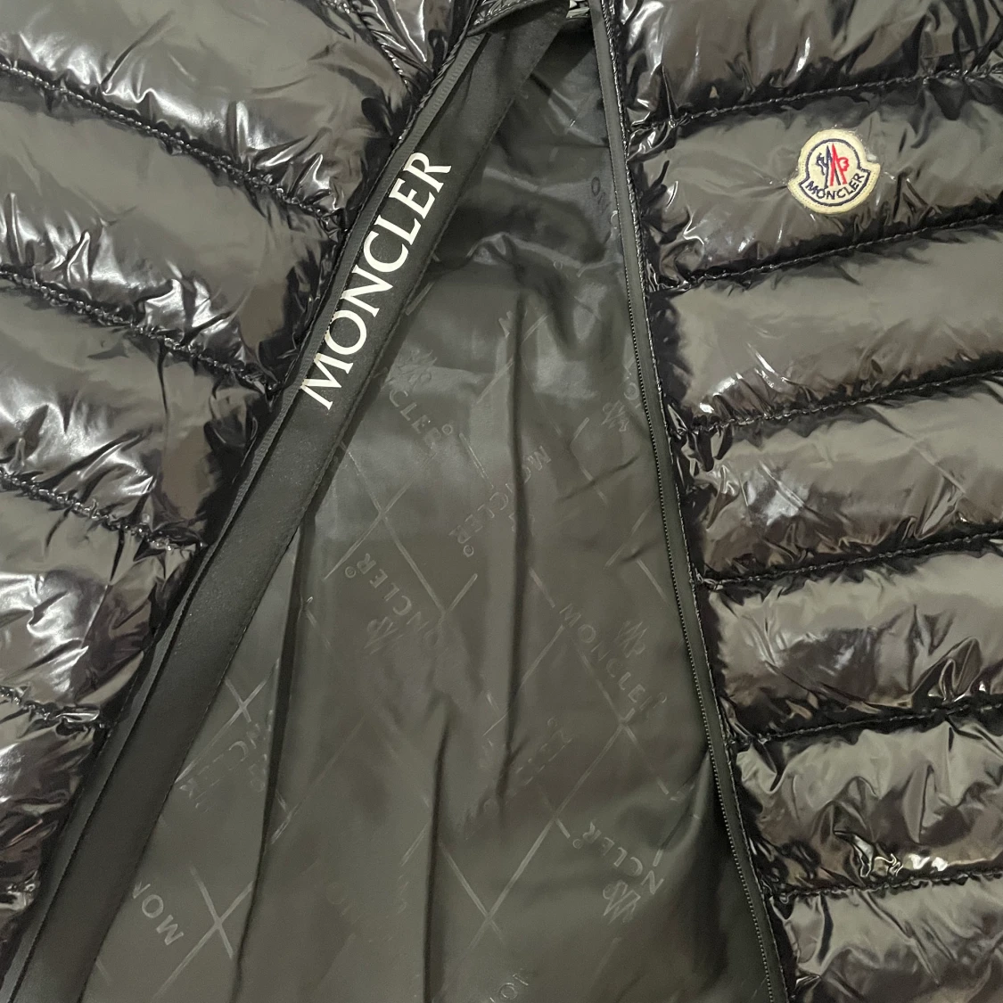 Moncler  - 90