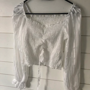 Topp med glitter - Snygg topp med lite glitter i! Storlek S