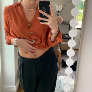 Brun tröja - Aldrig använd