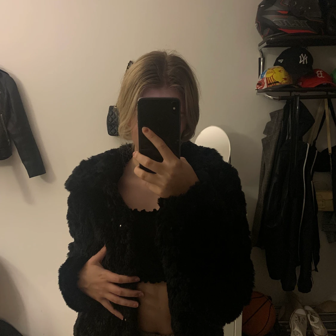 Fluffig svart jacka från Vila