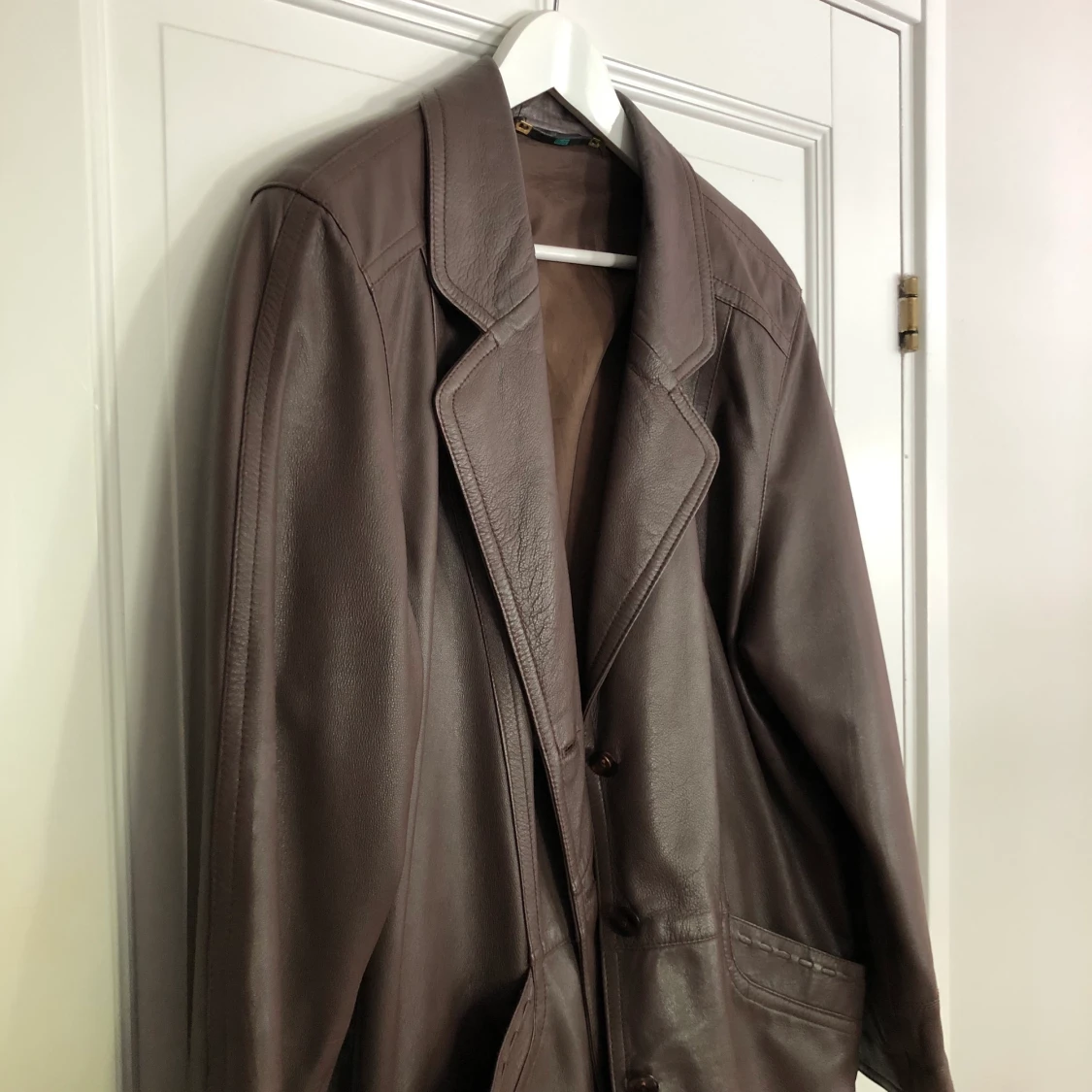 brun skinnjacka - 90