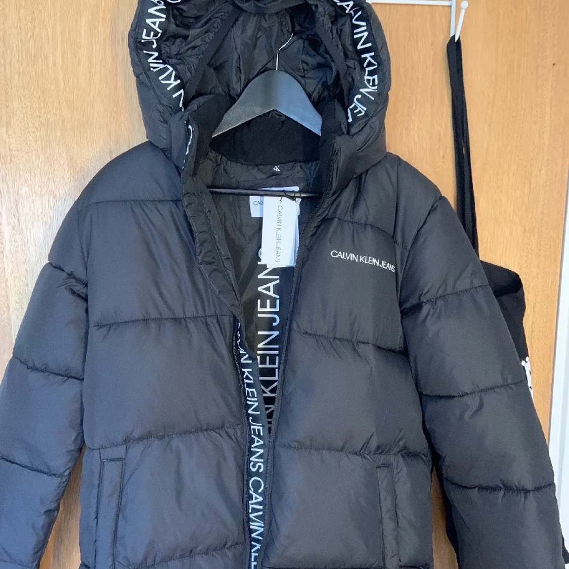 Ny Calvin Klein jacka - 91