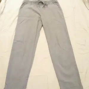H&M pants, color grey, size 36 (S) but is mostly between small and medium. 