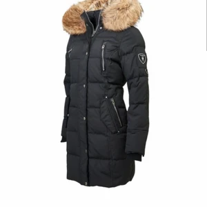 Rock and blue arctica Strl 38  - Säljer min rock and blue jacka  Super fin och fräsch inga skador överhuvudtaget  Lång modell på mig som är 159 så når den till mina lår  Vid super snabb affär kan jag gå ner i pris  Säljs utan päls dock vill du ha med päls kan jag fixa det  STRL 38