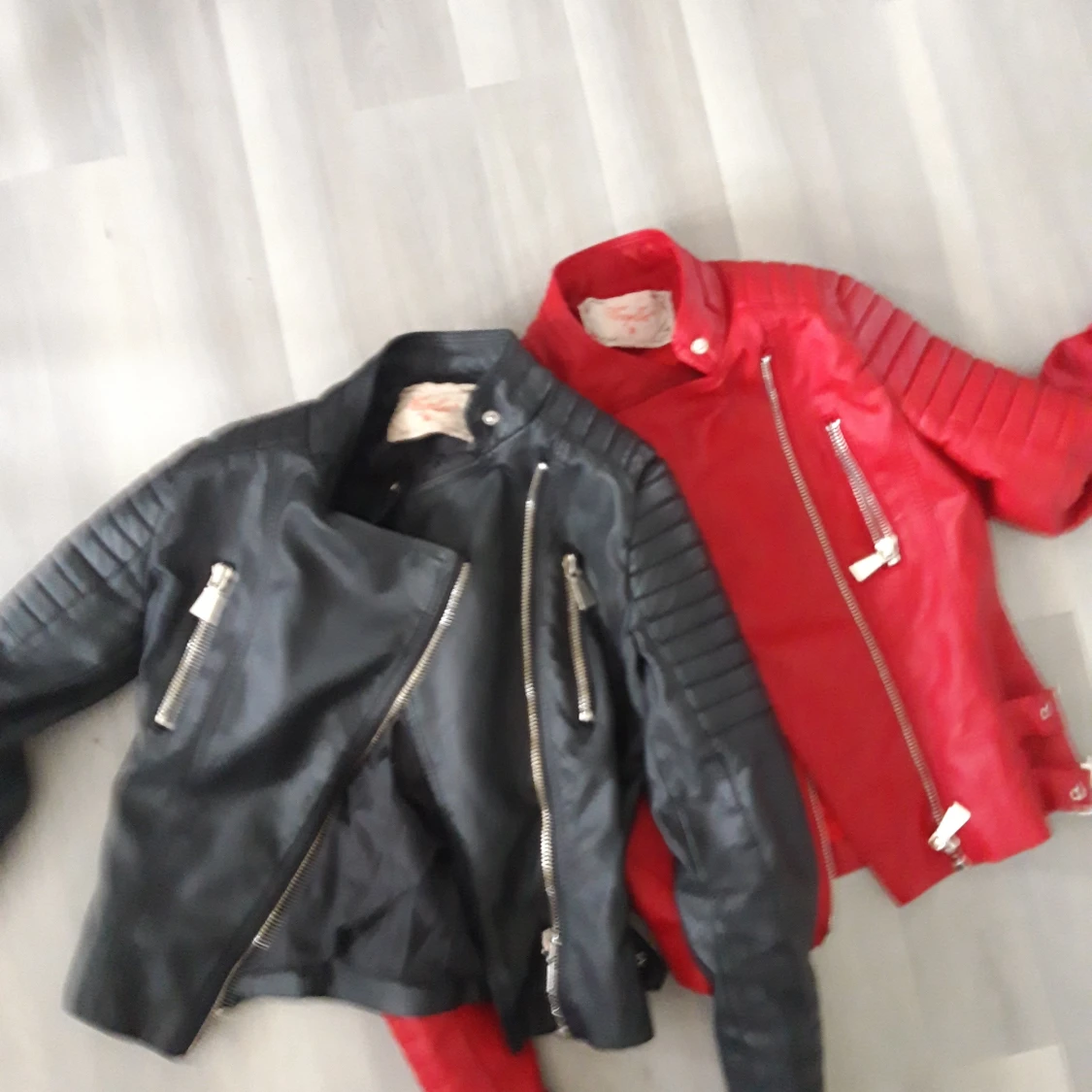 2st Voyelles skinnjackor strl 36