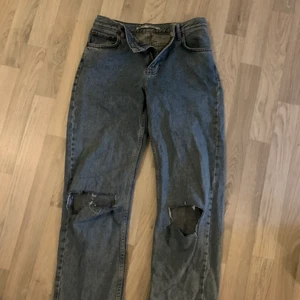 Vida jeans - Vida jeans ifrån junkyard, Model holiday jeans stolek 27 kostnad 100kr +frakt 