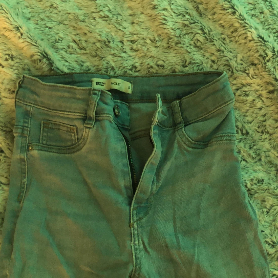 Molly jeans från Gina strl s högmidiade. - 91